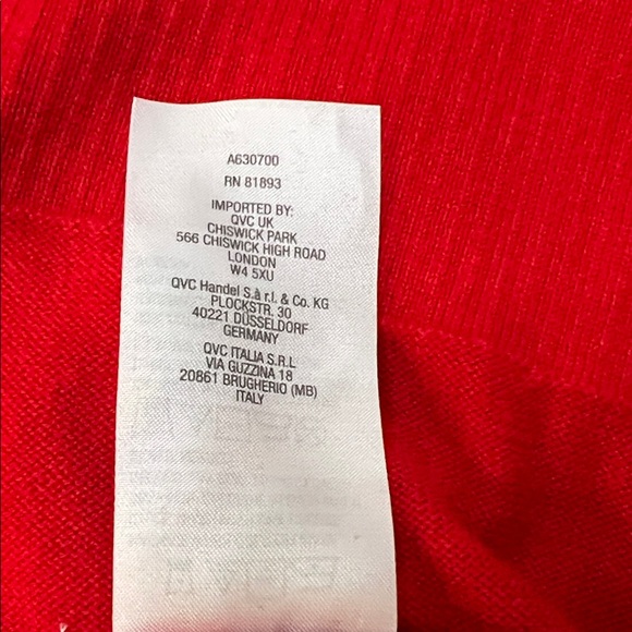 Heart Sleeve Sweater V-Neck HighLow hem SideSlits in Vibrant Red - Picture 9 of 11